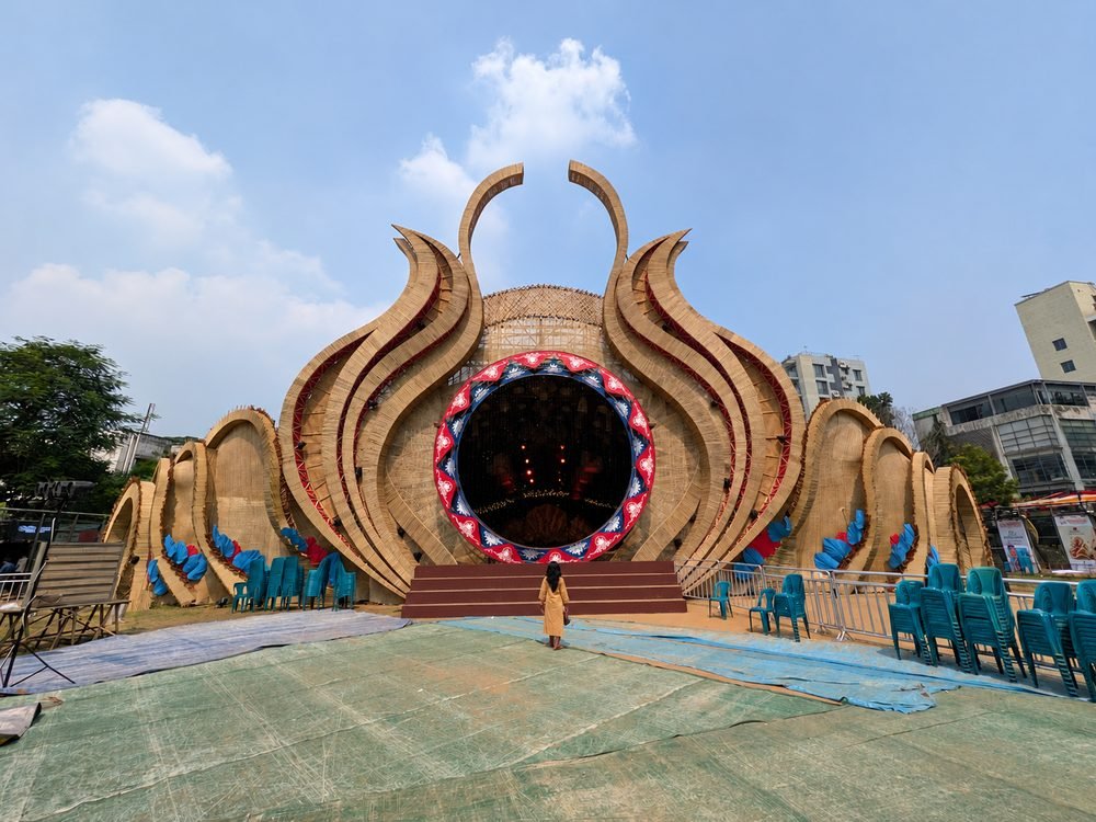 Pabellón monumental de bambú en Banani, Dhaka